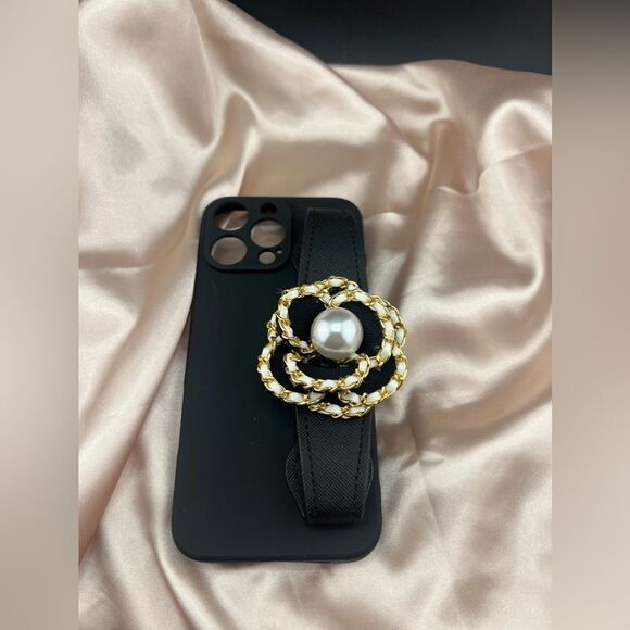 Elegant Camellia Grip Case for iPhone - Picture 6 of 8